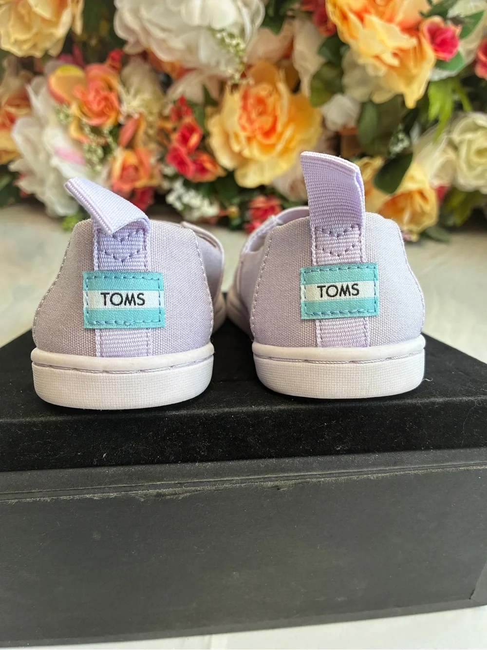 TOMS Tiny Ruffle Textile Slip-On Shoes Lavender Purple Toddler Girl 9 Hook Loop